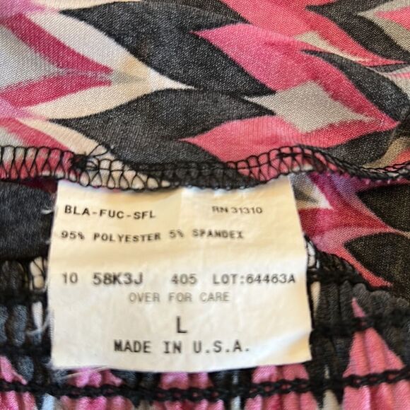 IZ Byer sleeveless pink black patterned blouse Size L - Picture 7 of 9
